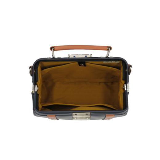 ふるさと納税 カバン 兵庫県 豊岡市 パトリックダレスバッグ (No.K3894-60) ネイビー ／ 木和田 ダレスバッグ 収納力 本革 ショルダーベルト付き 底鋲 重厚感 …の画像