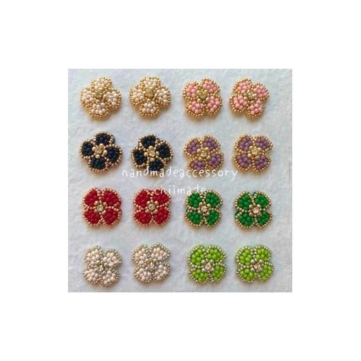 ふるさと納税 アクセサリー ピアス 奈良県 三宅町 ビーズ 刺繍 お花 ピアス イヤリング ジュエリー アクセサリー chiimade:ピアス 白(ふちゴールド) ピア…