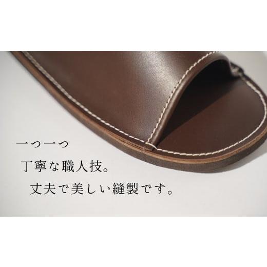 ふるさと納税 ファッション スリッパ 愛知県 碧南市 靴職人手作りの本革「スリッパ」 ホワイト×ライトキャメル （S・M） ルームシューズ 部屋履き 雑貨 日用…の画像