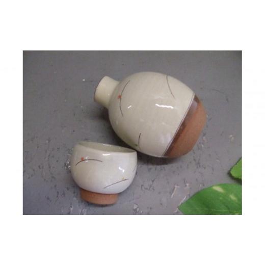 ふるさと納税 陶磁器・漆器・ガラス 滋賀県 甲賀市  信楽焼 徳利＆ぐいのみ（粉引） 日本酒 nwu-027の画像
