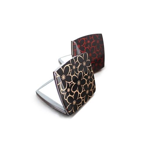 ふるさと納税 小物 福井県 鯖江市 ちょっぴり優雅な気分に『越前漆器コンパクトミラー1枚 銀』 B-00818a 銀