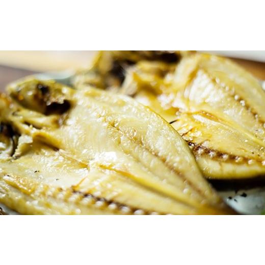 ふるさと納税 干物 アジ 長崎県 五島市  12回定期便 一夜干し 4種（アジ／サバ）計8尾 五島市／愛情食彩 PCH036 干物 手作り 一夜干し 鯵 鯖 あじ さば 水産加…の画像