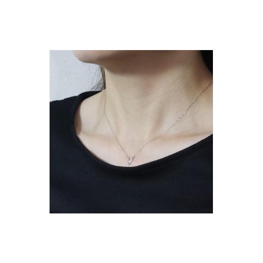 ふるさと納税 アクセサリー ネックレス 山梨県 甲斐市 プラチナ 0.06ct V字ダイヤモンドネックレス　BQ-187の画像