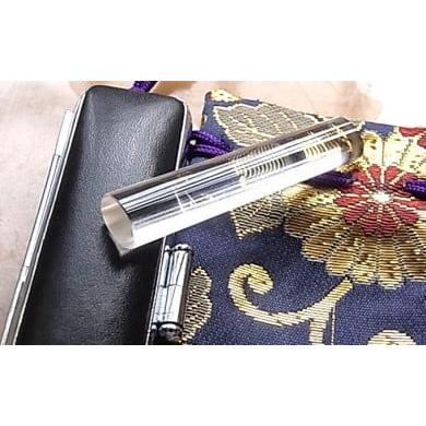 ふるさと納税 民芸品・工芸品 山梨県 市川三郷町 老舗が作った、天然水晶石『小判型』はんこセット 専用牛革ケース・金襴袋付 赤 鈴木屋印材店 5839-7019 009…