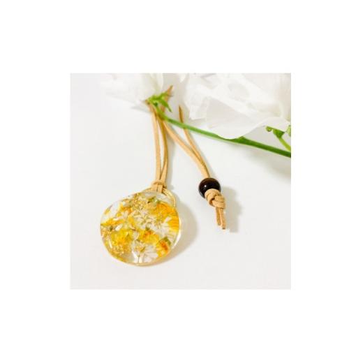 ふるさと納税 アクセサリー ネックレス 栃木県 小山市 メラスフェルラとユーフォルビアの押し花ネックレス・オレンジ&amp;ホワイトカラー 1676353