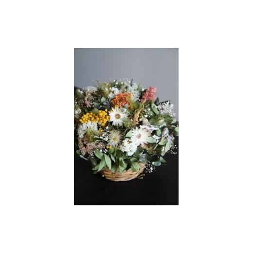 ふるさと納税 雑貨・日用品 花 宮崎県 えびの市 季節のドライフラワーアレンジメント 1点 長さ18cm〜23cm程度 お花 フラワー インテリア 飾り 装飾 花 華 ドラ…