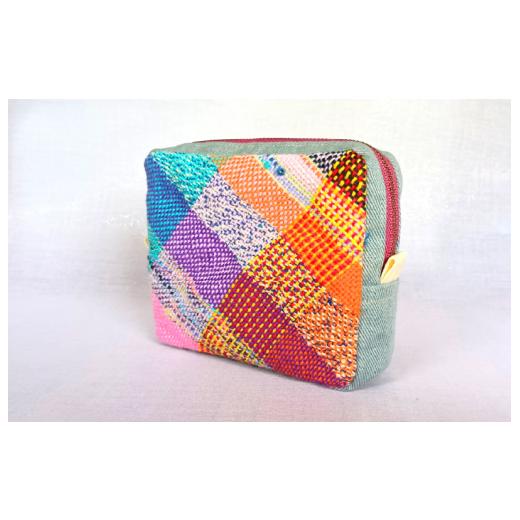 ふるさと納税 雑貨・日用品 奈良県 河合町 さをり織り スクエアポーチ 思いやり型返礼品(支援型) 障がい者支援 福祉作業所 障害者 手作り