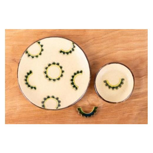 ふるさと納税 食器・グラス 皿 沖縄県 豊見城市 ゴーヤーの3点食器セット（ハーフ）｜食器 やちむん 皿 箸置き 沖縄県 豊見城市（DD025）の画像