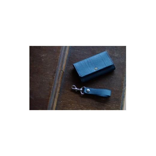 ふるさと納税 雑貨・日用品 宮城県 女川町 Dear Fish 女川銀鮭レザー カードケース(名刺入れ)/キーホルダーセット Color:縹 1705581