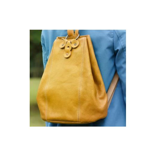 ふるさと納税 カバン リュック 奈良県 奈良市 リュック イエロー ヌメ革 レザー バッグ 鞄 かばん カバン レディース メンズ おでかけ おしゃれ おすすめ 贈答…