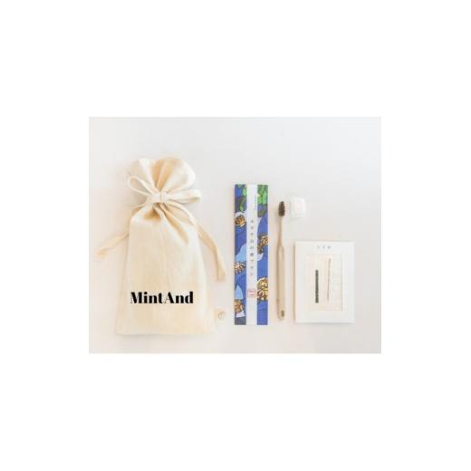 ふるさと納税 雑貨・日用品 青森県 青森市 ホタテ印の歯ブラシ&amp;トイロ MIO(青色)セット (オリジナル巾着 包装入) 1718985