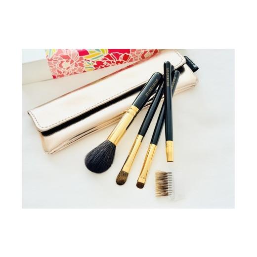 ふるさと納税 美容 広島県 熊野町 熊野化粧筆 宙高級ブラシ4本セット&ケース 熊野筆ほうこどう メイクブラシ 化粧筆 チークブラシ アイシャドーブラシ 熊野筆…