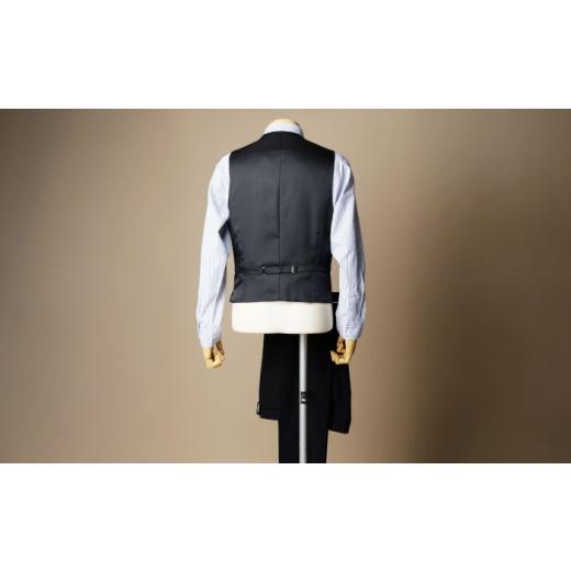 ふるさと納税 服 岐阜県 岐阜市 ficce 3ピース スーツ 無地　 カラー：黒 サイズ：BB体6 スーツセット ビジネス フォーマルスーツ 岐阜市 ／ ワキタ ANJL056 B…の画像