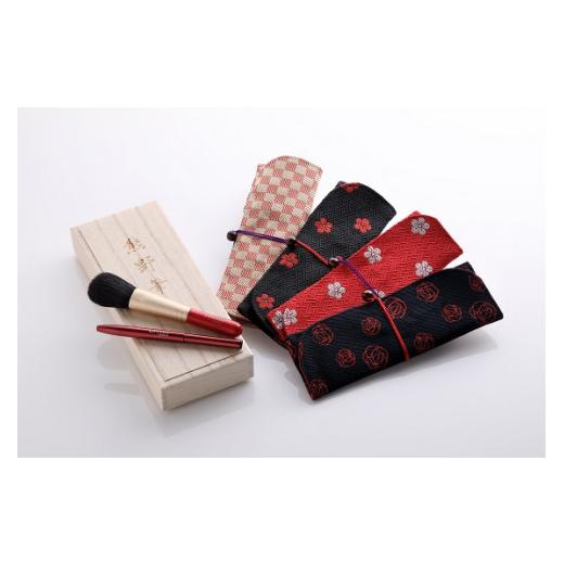 ふるさと納税 伝統技術 広島県 熊野町 熊野化粧筆 つむぎあふ 1市松 メイクブラシ 化粧筆 チークブラシ アイシャドウブラシ 熊野筆 伝統工芸 職人技 高級筆 ギ…