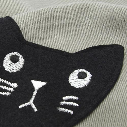 [メール便対応]俣野温子 マタノアツコ かつらぎのひょっこり黒猫 エプロン モカブラウン（赤茶/またの あつこ）