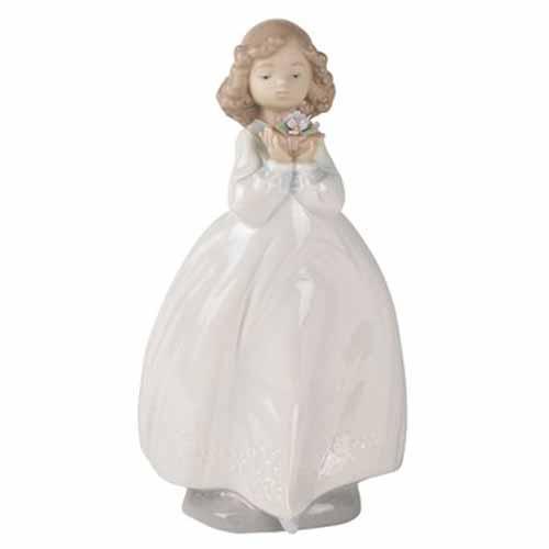 新品未使用品 、NAO リヤドロ 大好きなお花 ポーセリン人形 新品未使用品 、NAO リヤドロ 大好きなお花 ポーセリン人形 - メルカリ