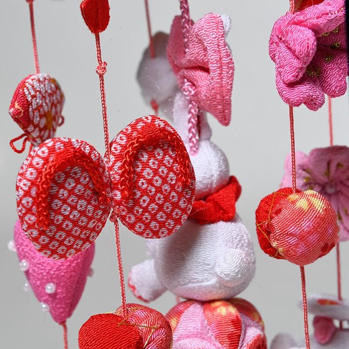 つるし飾】【ひな人形】手毬と桜うさぎ（特小）：スタンド付【吊るし雛