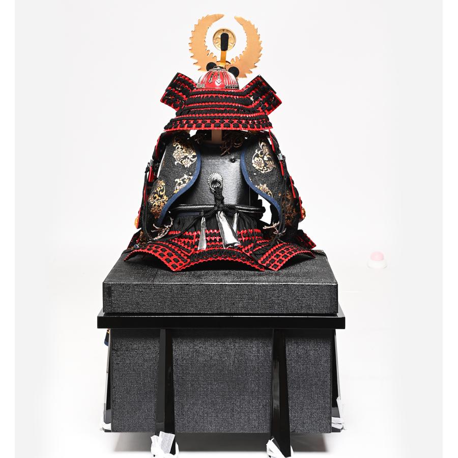 五月人形】【鎧飾】鎧平飾り12号徳川家康公：弦走に松屏風飾：龍