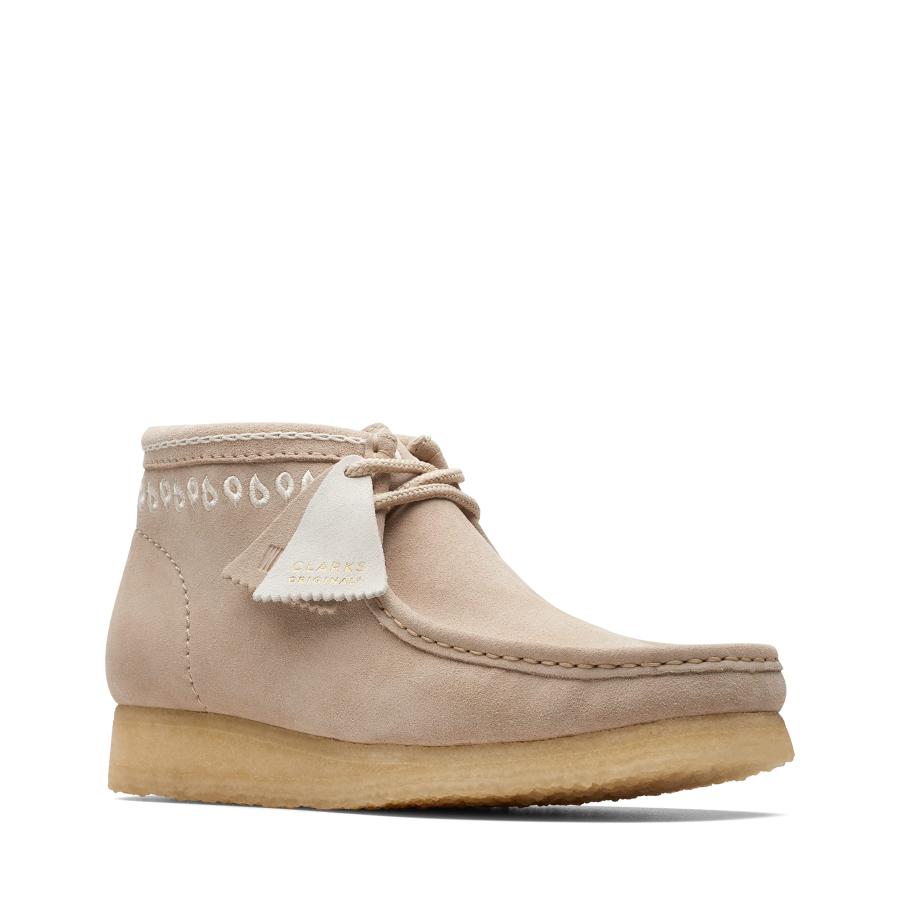 並行輸入品】Clarks Mens Wallabee Boot Sand Beige | 26171993