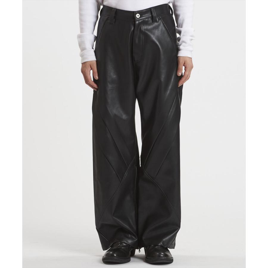 NO ID.（ノーアイディー） シンセティックレザーZIPフレアPT