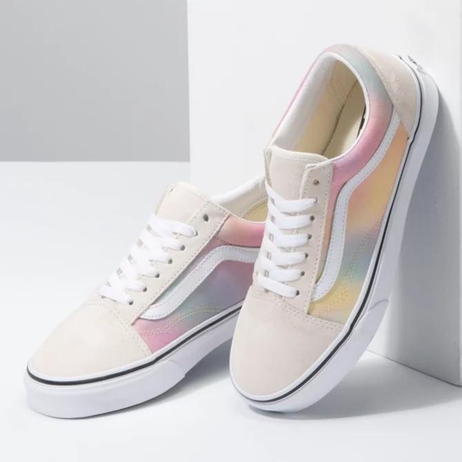 aura vans