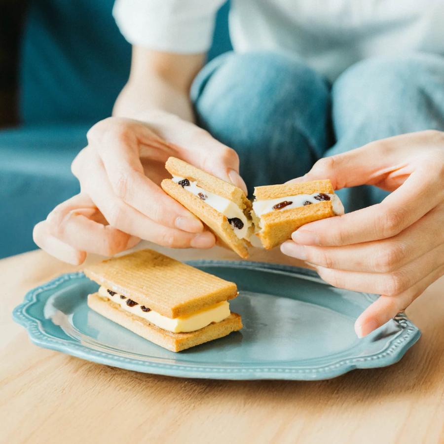 ラムレーズンバタークリームサンド（2枚入） 糖質6.9g/枚 : フスボン