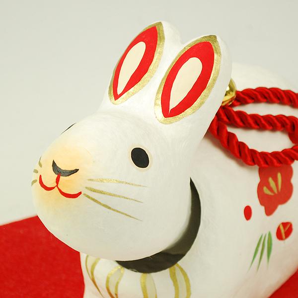 【干支飾り】卯(うさぎ)/白色 楽天市場】江本三紀 干支置物 卯 うさぎ【台座・箱付】白│ガラス 置物