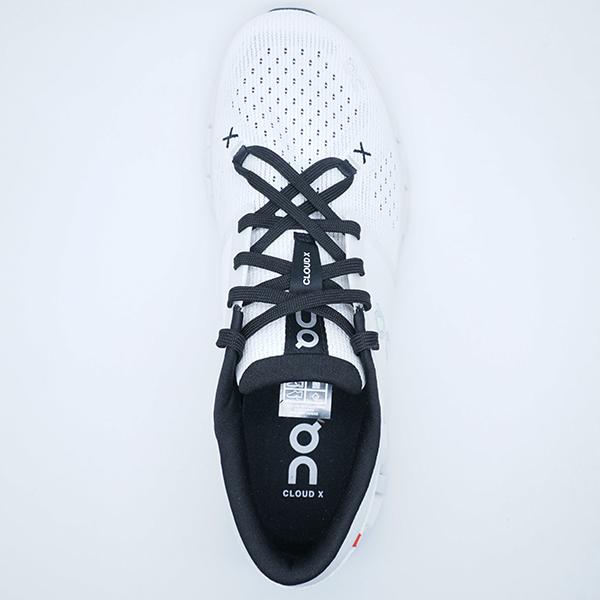 On（オン） クラウド エックス 4 On 3ME30040791-IVOBLK Ivory×Black