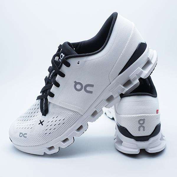On（オン） クラウド エックス 4 On 3ME30040791-IVOBLK Ivory×Black