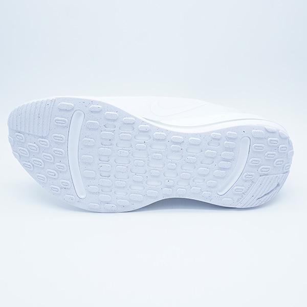 NIKE（ナイキ） ウィメンズ ジャーニー ラン NIKE FJ7765-102 ホワイト