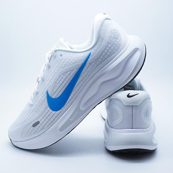 NIKE（ナイキ） ジャーニー ラン NIKE FN0228-108 ホワイト ランニング