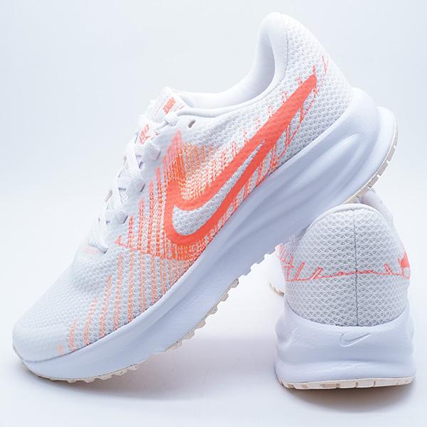 NIKE（ナイキ） ウィメンズ ラン DEFY NIKE HM9593-108 ホワイト