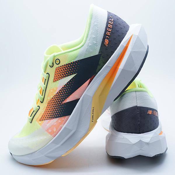 New Balance（ニューバランス） FUELCELL REBEL レベル V4 New Balance