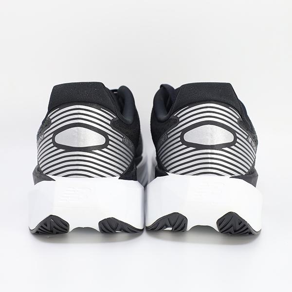 New Balance（ニューバランス） メンズランニングシューズ FuelCell