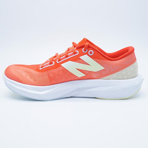 New Balance（ニューバランス） FUELCELL PVLSE パルス トラック競技