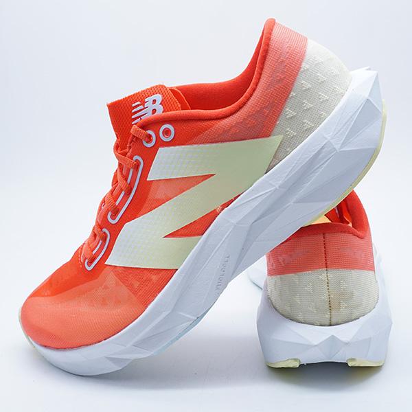 New Balance（ニューバランス） FUELCELL PVLSE パルス トラック競技