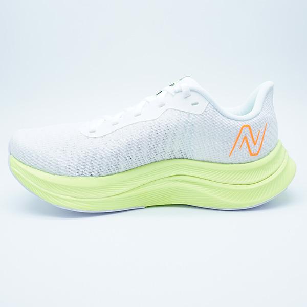 New Balance（ニューバランス） FUELCELL PROPEL プロペル V4 New