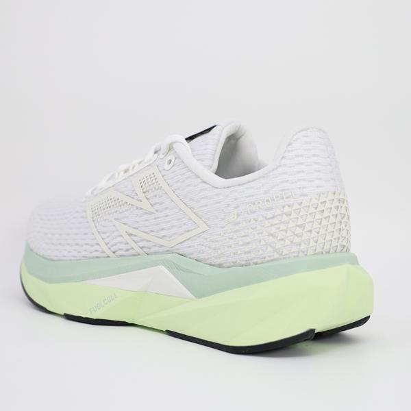 New Balance（ニューバランス） レディース ランニングシューズ Fuel