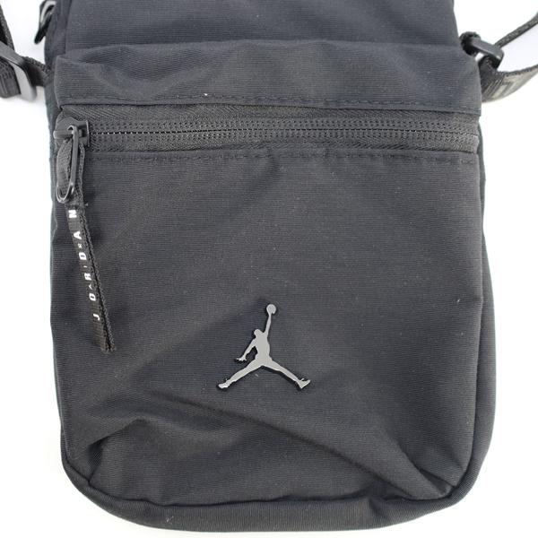 ジョーダン　ミニバック　レア極美品 バッグ JORDAN(ジョーダン) JAM BOROUGH GFX CROSSBODY BAG – ROOKIE KIDS