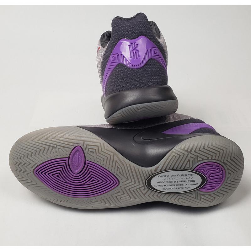 ナイキ Nike カイリー フライトラップiigs Aq3412 003 ジュニア バスケットボールシューズ バッシュ ミニバス グレー シルバー フタバスポーツアスリート店 通販 Paypayモール