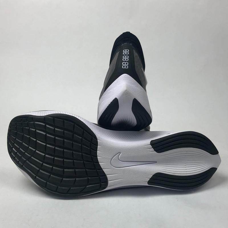 ズームフライ 3 ナイキ Nike At40 007 メンズ ランニングシューズ マラソン ジョギング 厚底 ブラック イエロー 黒 フタバスポーツアスリート店 通販 Paypayモール