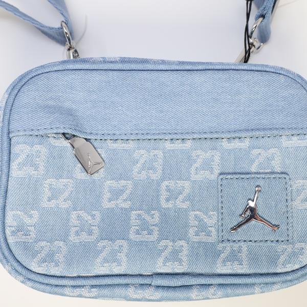 JORDAN ジョーダン モノグラム カメラ バッグ デニム JORDAN BRAND JAU MONOGRAM CAMERA BAG BLUE（ジョーダン ブランド
