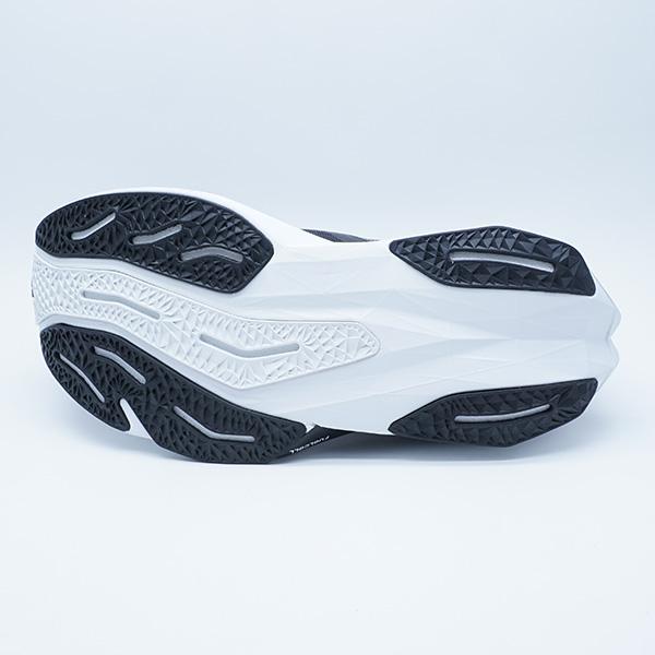 FuelCell Rebel v4 ニューバランス New Balance MFCXCS4-D ブラック