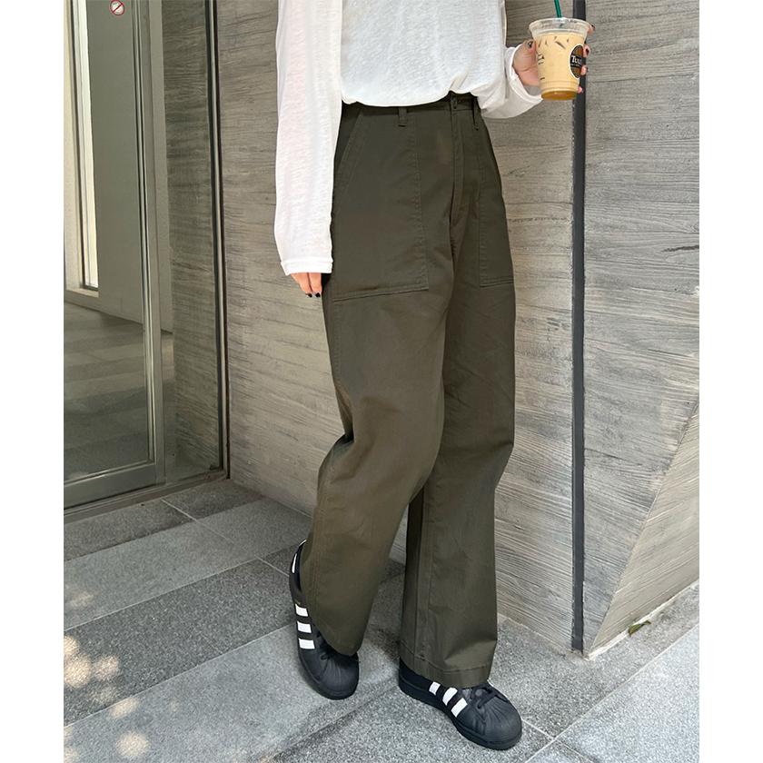 HYKE ベイカーパンツ ミリタリーパンツ ブラック HYKE（ハイク）の「＜HYKE (ハイク) ＞ ベイカーパンツ □□□（その他