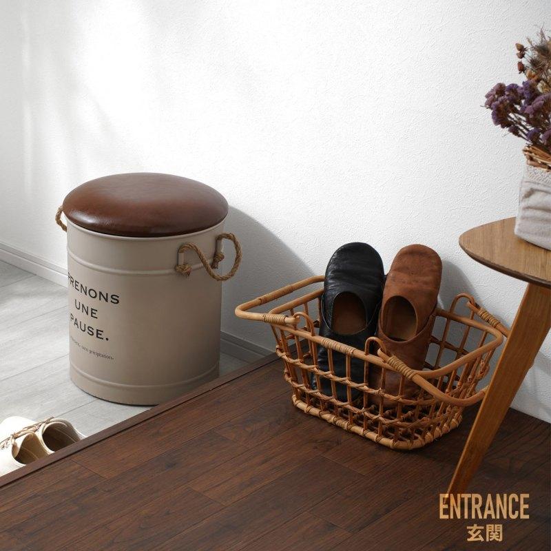 ペール缶型チェア シンプルデザイン 機能的デザイン クッション付き座