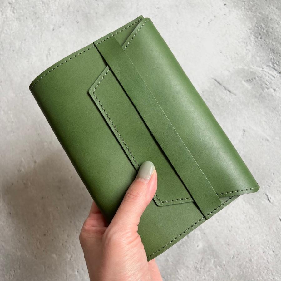 受注生産】「ウチェッロ」 ハンドメイド ブックカバー 文庫本サイズ 本