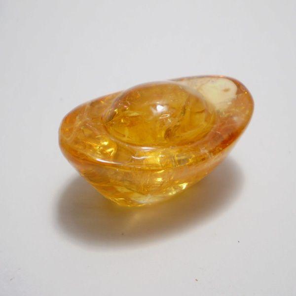 シトリン（黄水晶）の元宝（げんぽう）”金塊”を意味する元寶で財運