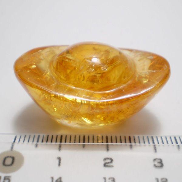 シトリン（黄水晶）の元宝（げんぽう）”金塊”を意味する元寶で財運