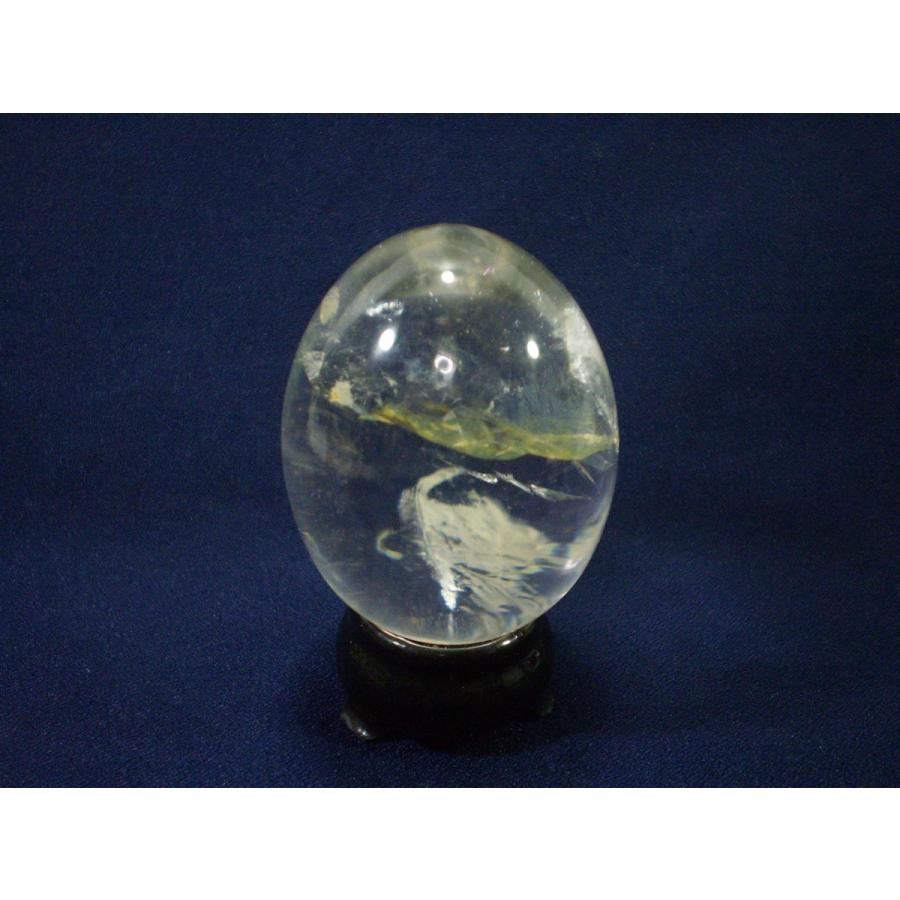 天然水晶のたまご 木製台座付き 透明感のある美しい逸品、水晶の卵