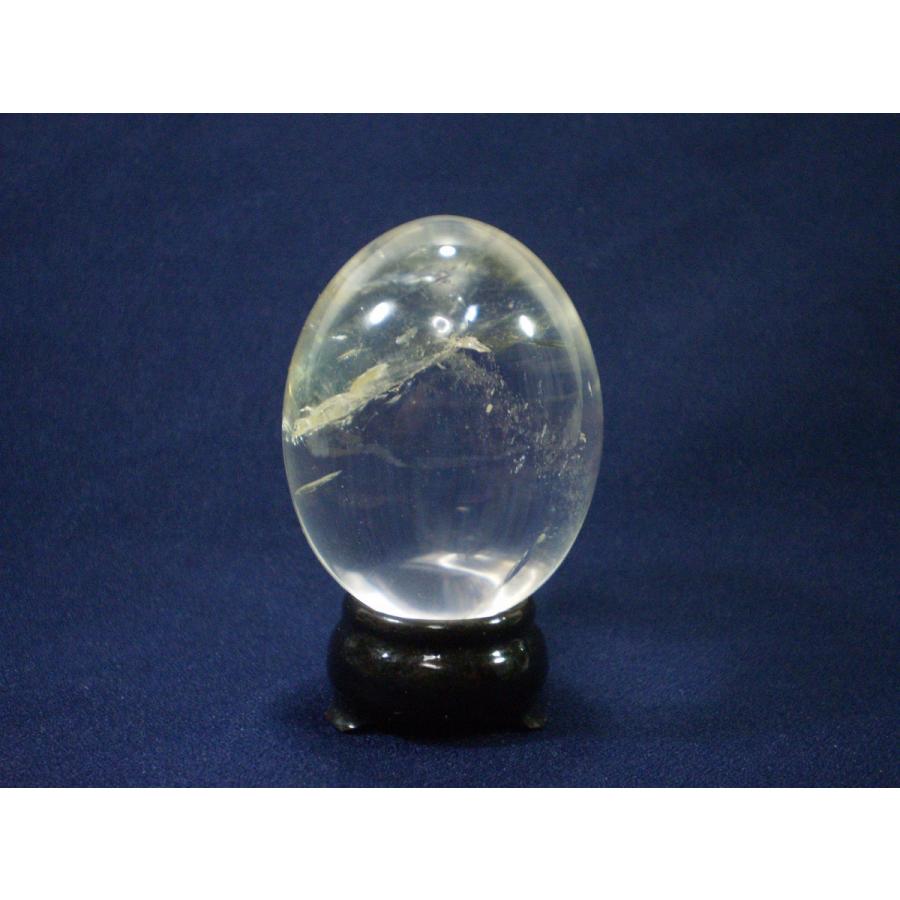 天然水晶のたまご 木製台座付き 透明感のある美しい逸品、水晶の